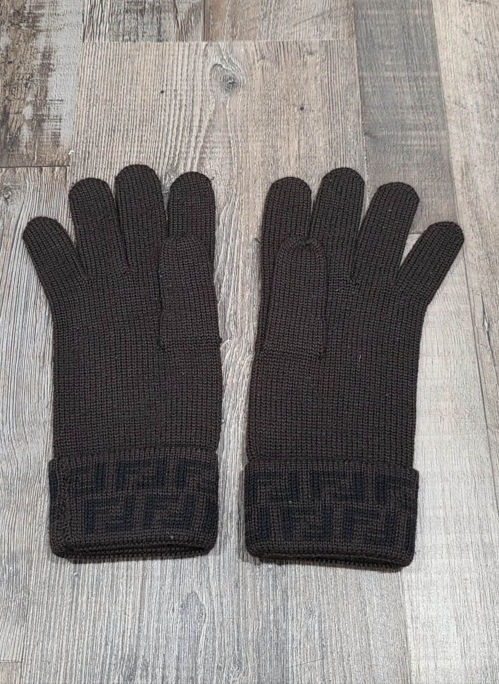 Fendi FF Monogram Knit Gloves Brown Black Logo Winter Designer Made in Italy